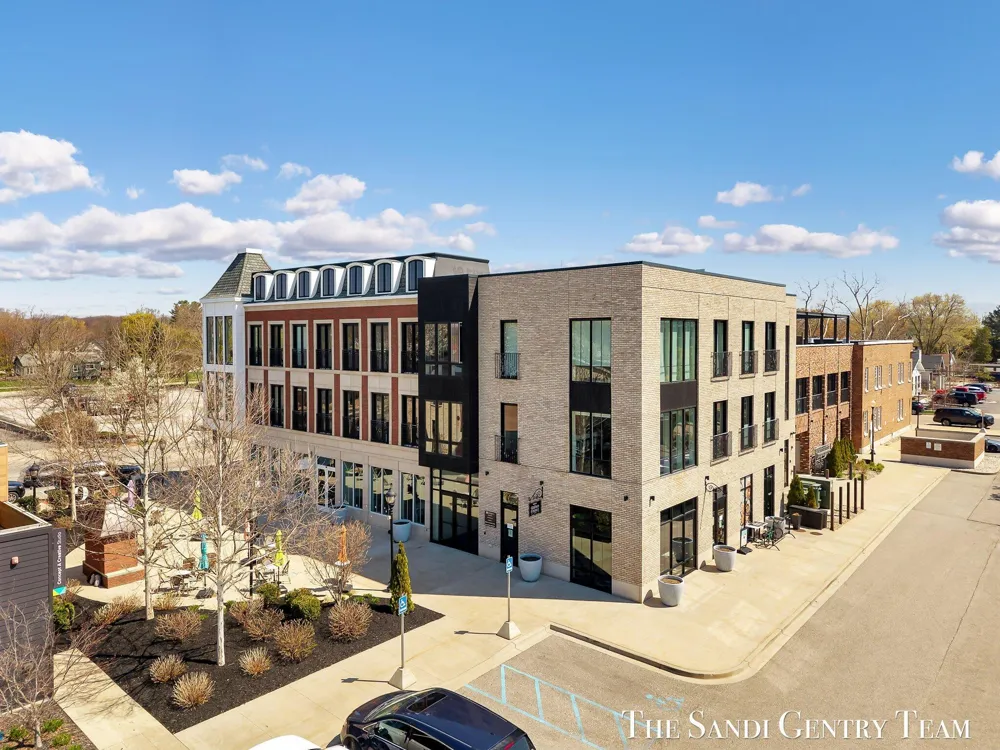 110 W Savidge Street #302 Spring Lake Village, MI 49456