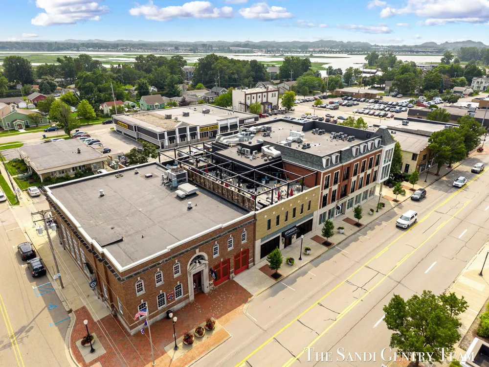 110 W Savidge Street #302 Spring Lake Village, MI 49456