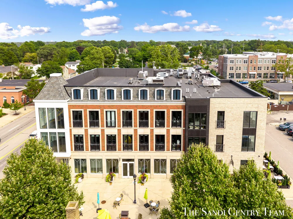 110 W Savidge Street #302 Spring Lake Village, MI 49456
