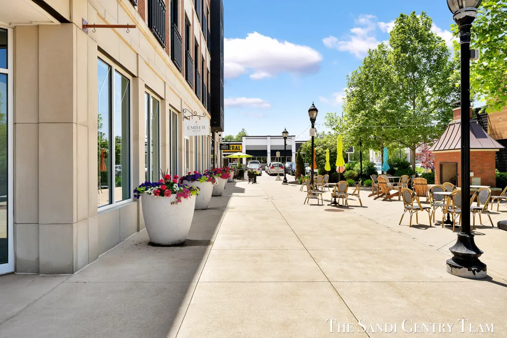 110 W Savidge Street #302 Spring Lake Village, MI 49456