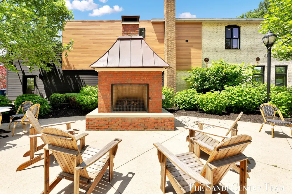 110 W Savidge Street #302 Spring Lake Village, MI 49456