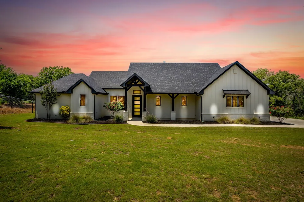 1057 Resolute Road Millsap, TX 76066