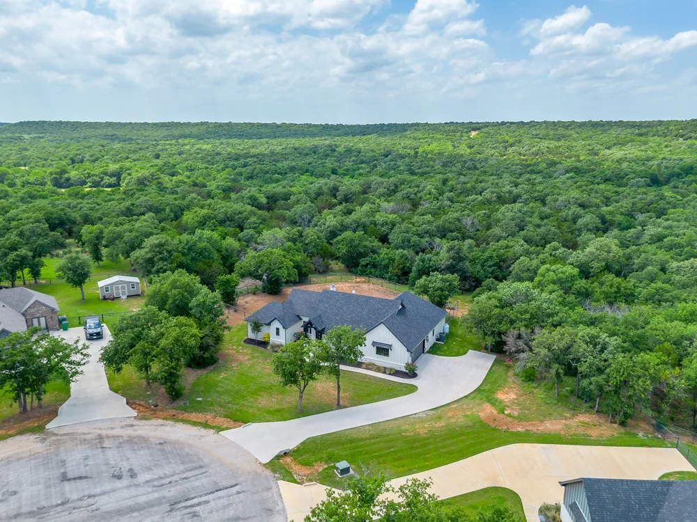 1057 Resolute Road Millsap, TX 76066