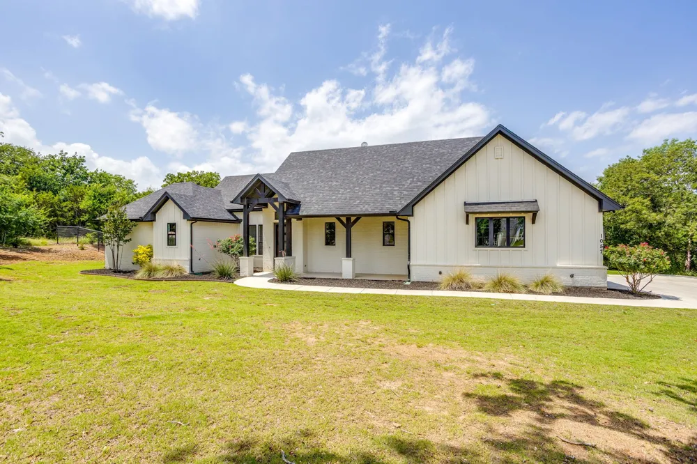 1057 Resolute Road Millsap, TX 76066