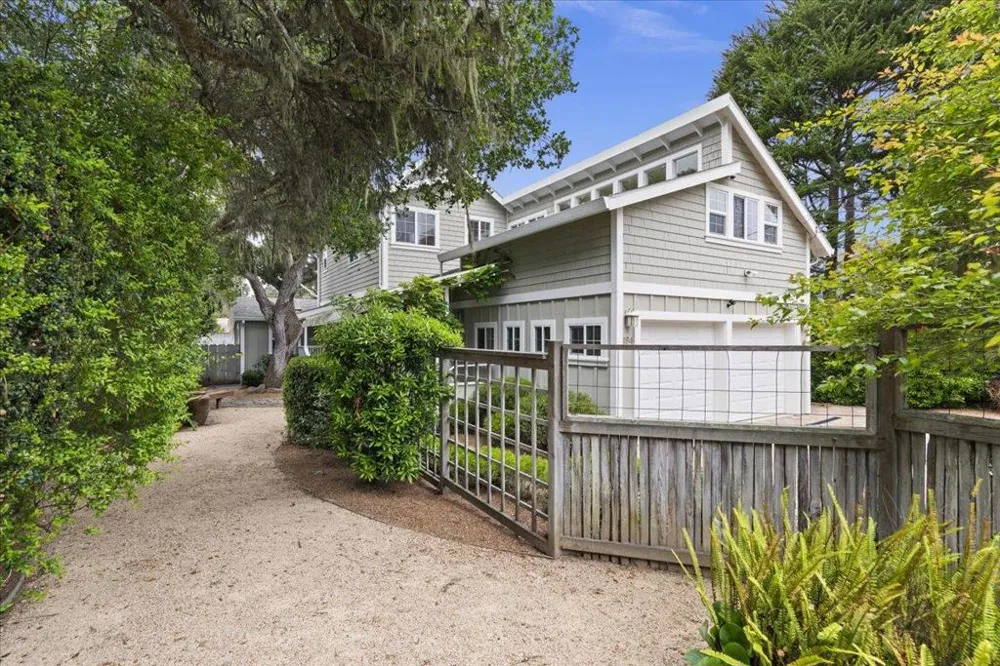 494 GROVE ACRE AVENUE Pacific Grove, CA 93950