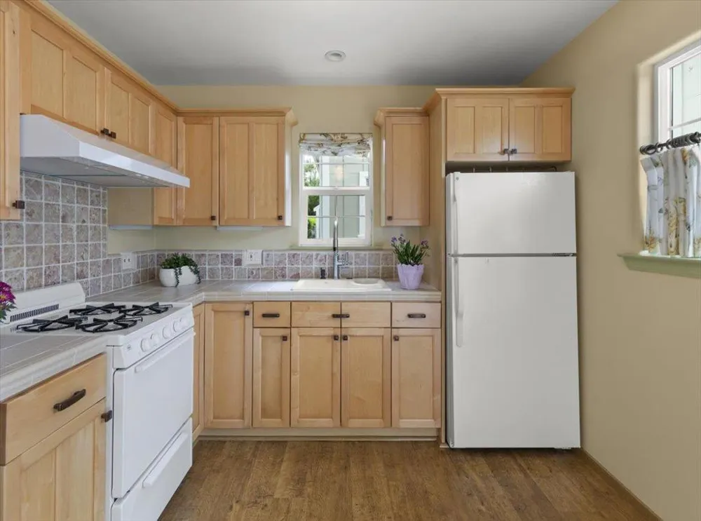 494 GROVE ACRE AVENUE Pacific Grove, CA 93950