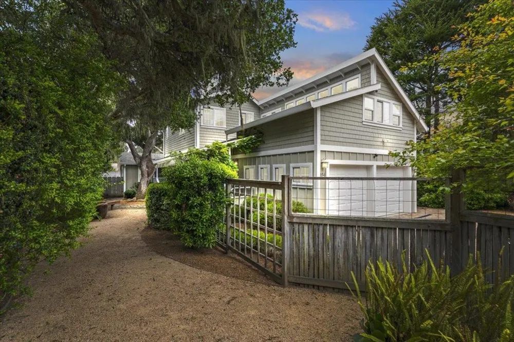 494 GROVE ACRE AVENUE Pacific Grove, CA 93950