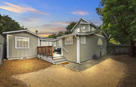 494 GROVE ACRE AVENUE
