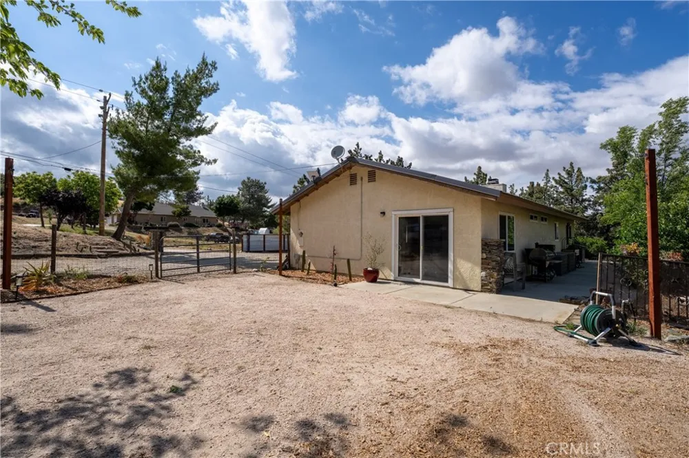 40002 97th W Leona Valley, CA 93551