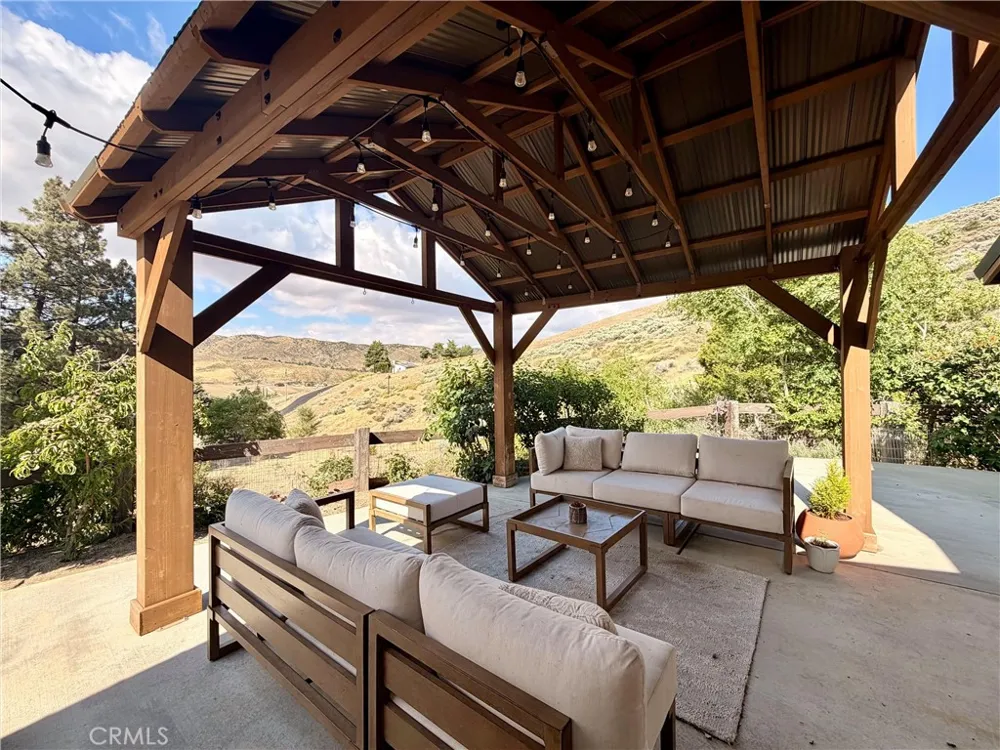 40002 97th W Leona Valley, CA 93551