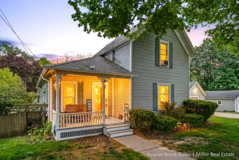 527 Boltwood Street