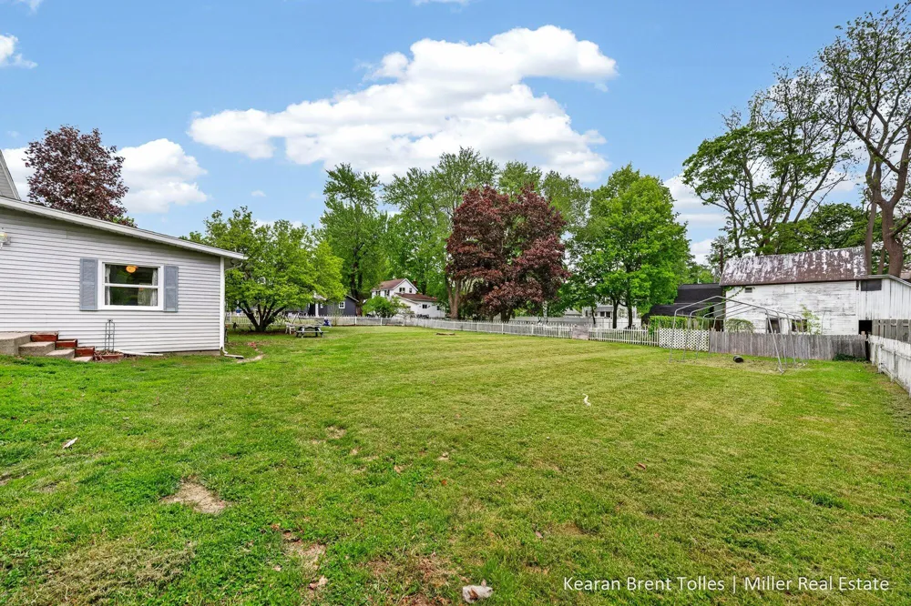 527 Boltwood Street Hastings, MI 49058