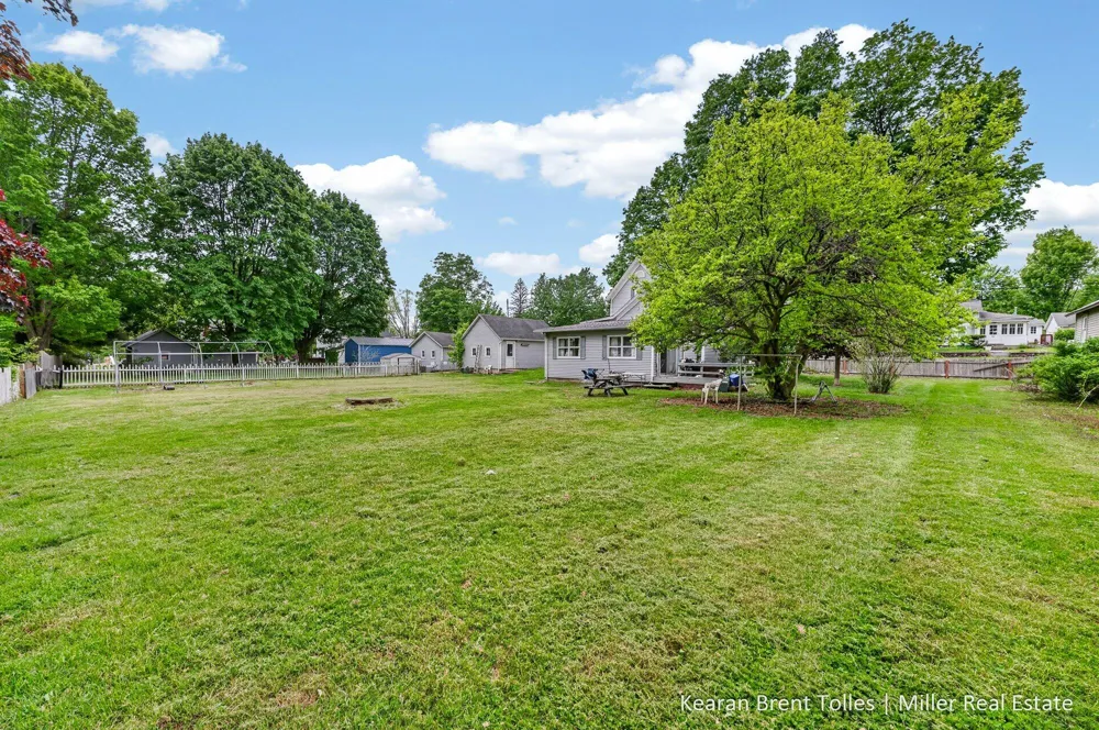 527 Boltwood Street Hastings, MI 49058