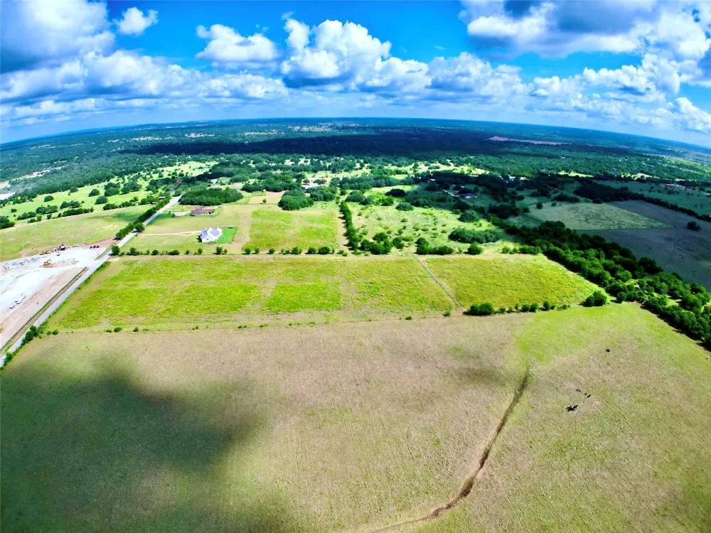 CR 307 Jarrell, TX 76537