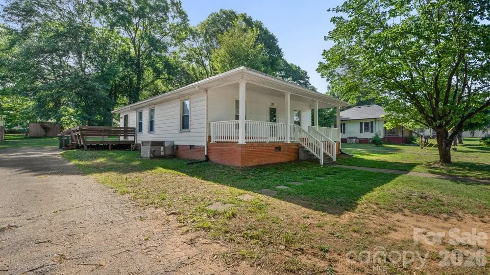 110 Globe Street Mount Holly, NC 28120