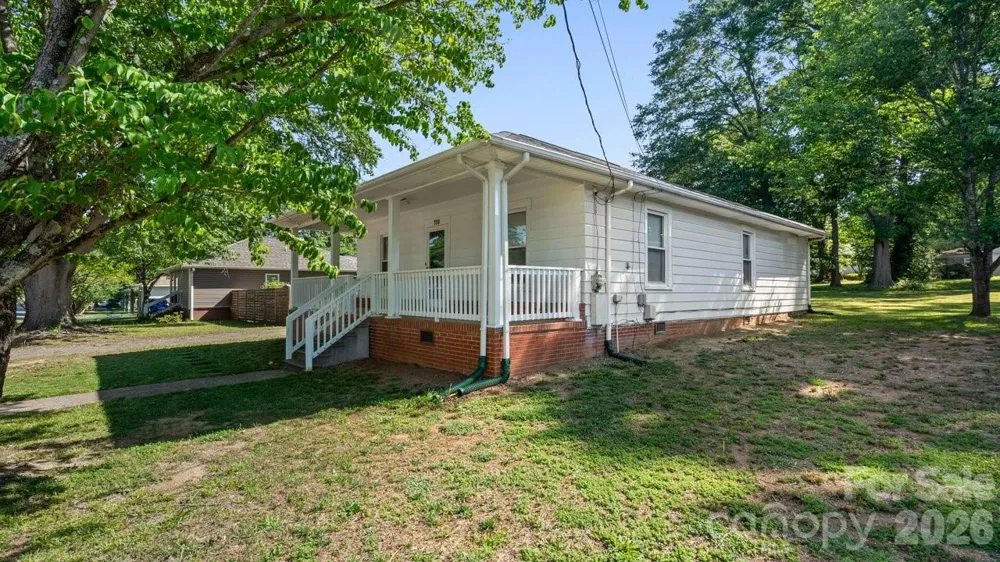 110 Globe Street Mount Holly, NC 28120