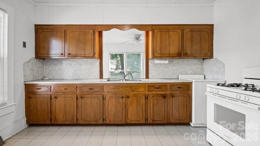 110 Globe Street Mount Holly, NC 28120