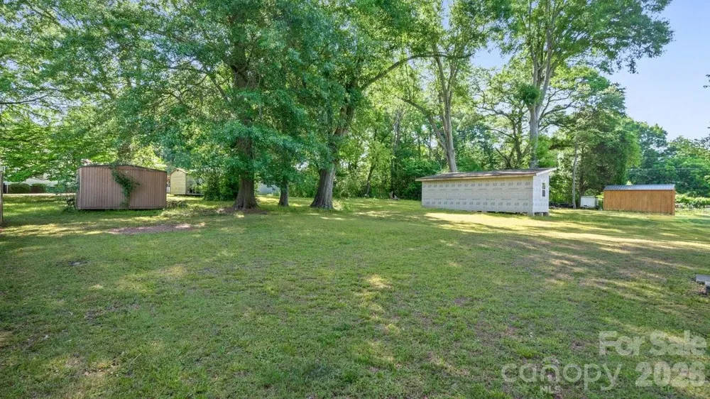 110 Globe Street Mount Holly, NC 28120