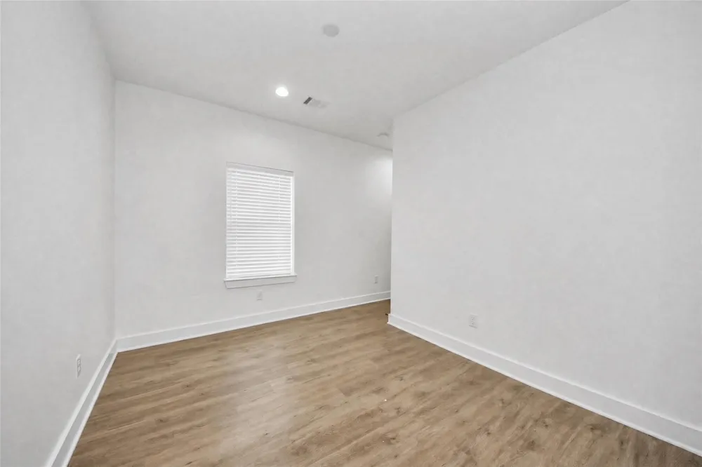 5029 Broom Street #C Houston, TX 77091