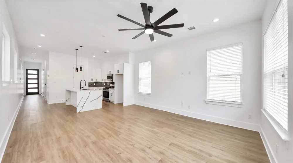 5029 Broom Street #C Houston, TX 77091