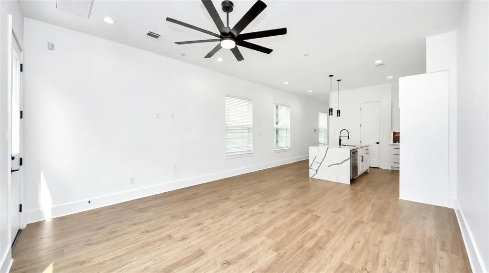 5029 Broom Street #C Houston, TX 77091
