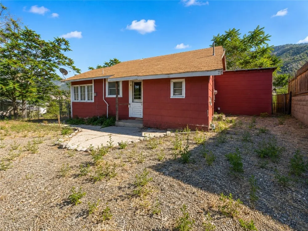 637 Catalina Frazier Park, CA 93225