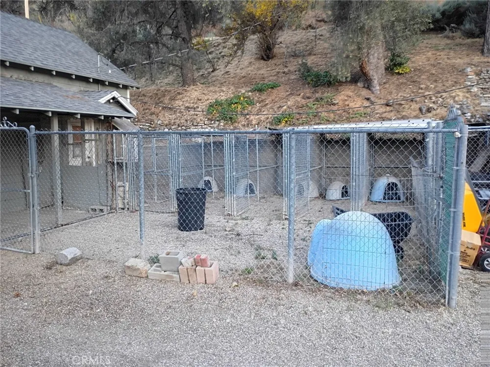 4013 Encino Frazier Park, CA 93225