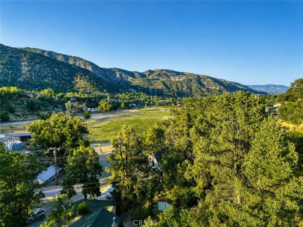 4013 Encino Frazier Park, CA 93225
