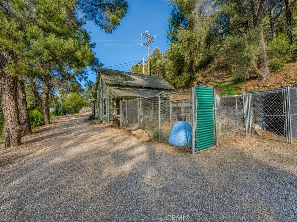 4013 Encino Frazier Park, CA 93225