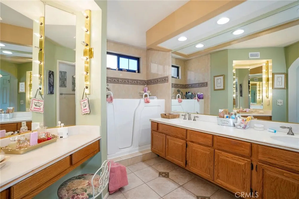 334 Country Club #C Simi Valley, CA 93065