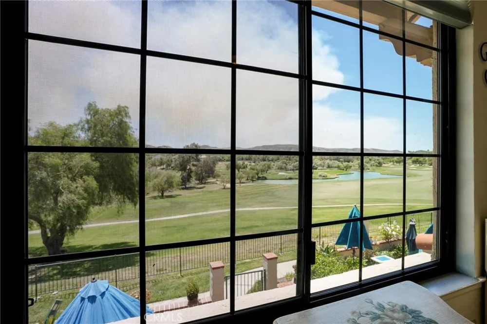 334 Country Club #C Simi Valley, CA 93065