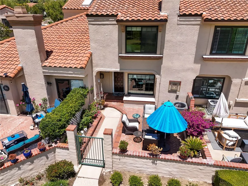 334 Country Club #C Simi Valley, CA 93065