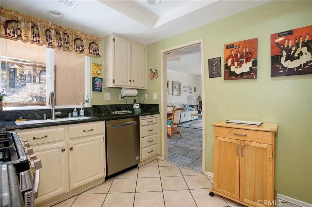 334 Country Club #C Simi Valley, CA 93065