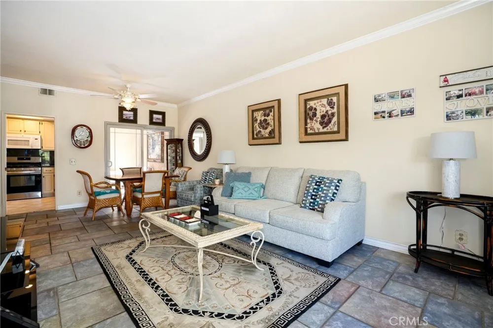 334 Country Club #C Simi Valley, CA 93065