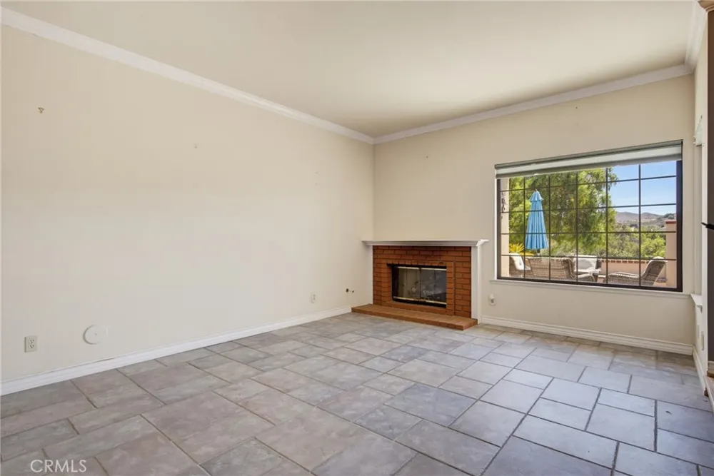 334 Country Club #C Simi Valley, CA 93065