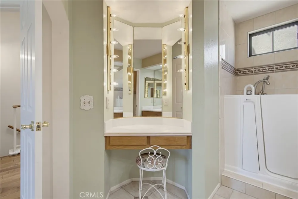 334 Country Club #C Simi Valley, CA 93065