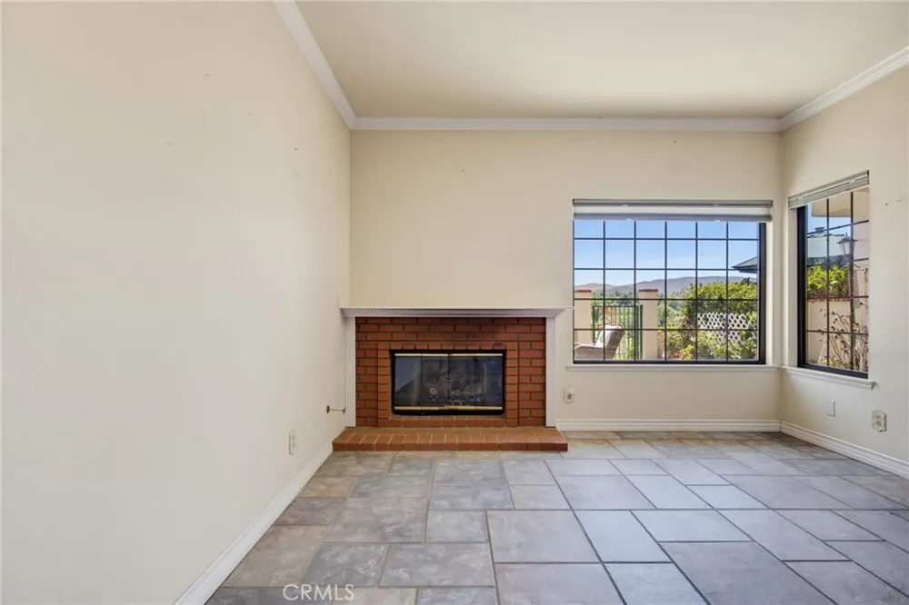 334 Country Club #C Simi Valley, CA 93065