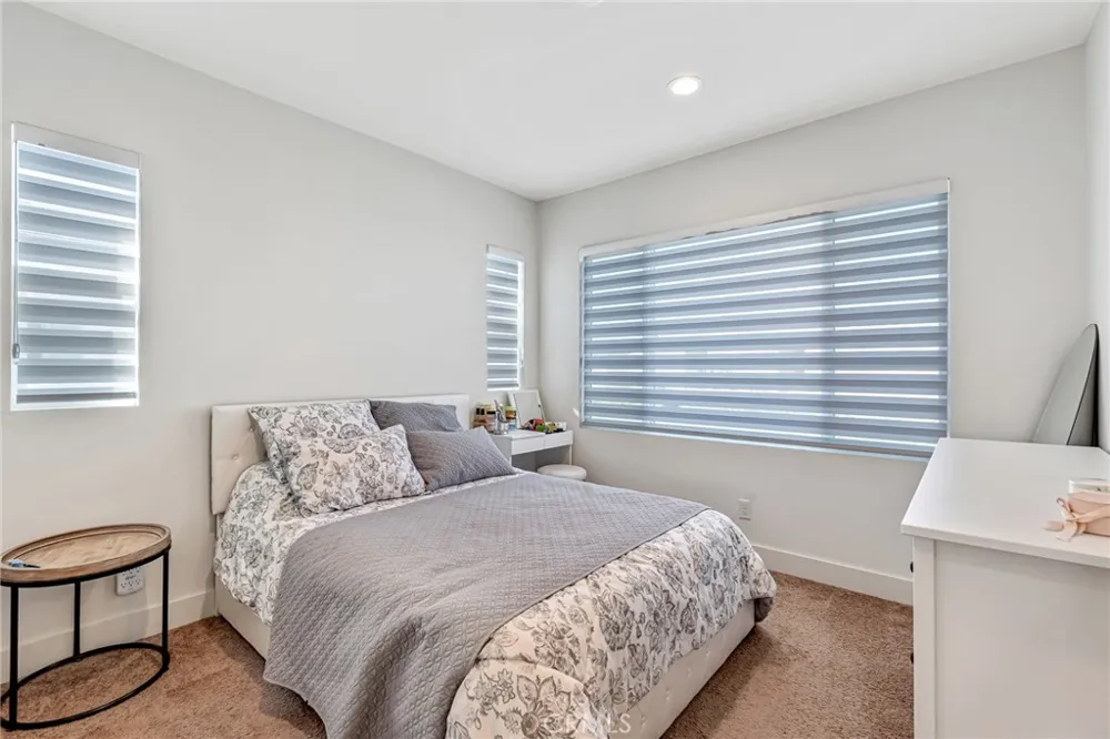 149 E Knox La Habra, CA 90631