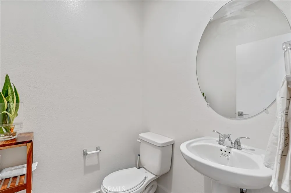 149 E Knox La Habra, CA 90631