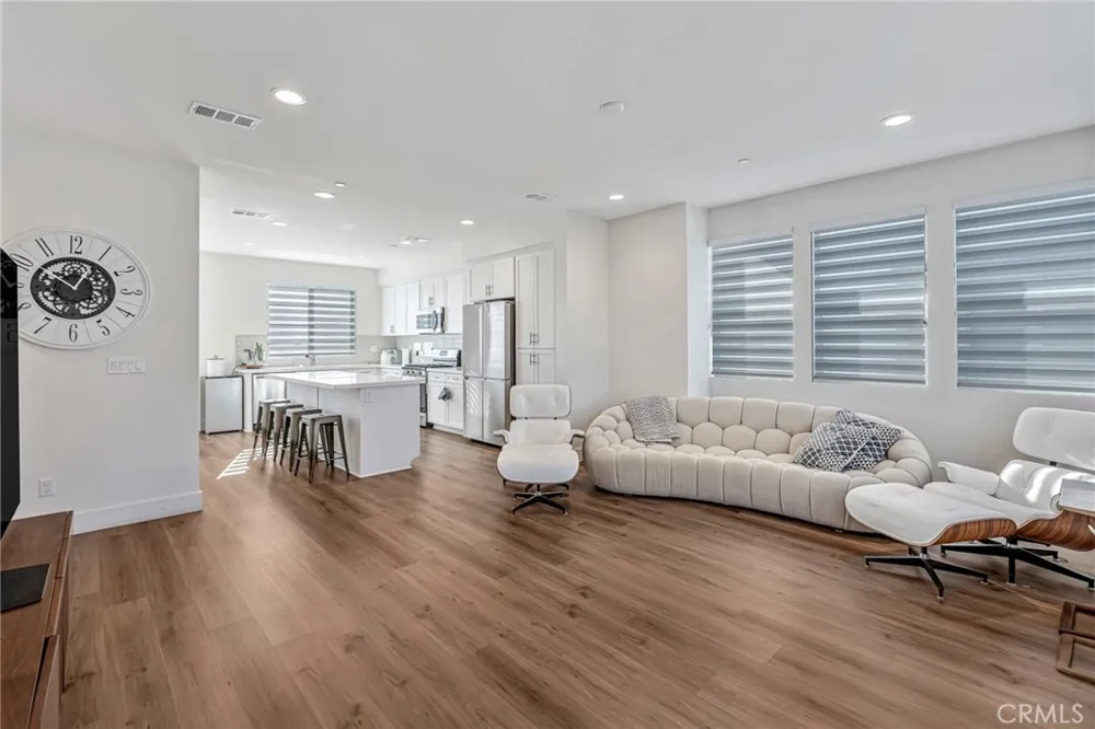 149 E Knox La Habra, CA 90631