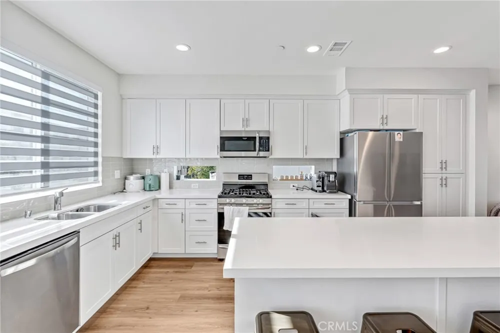 149 E Knox La Habra, CA 90631