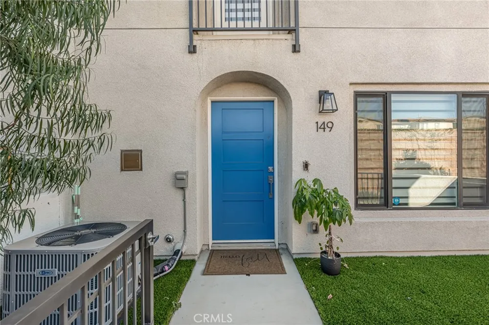 149 E Knox La Habra, CA 90631