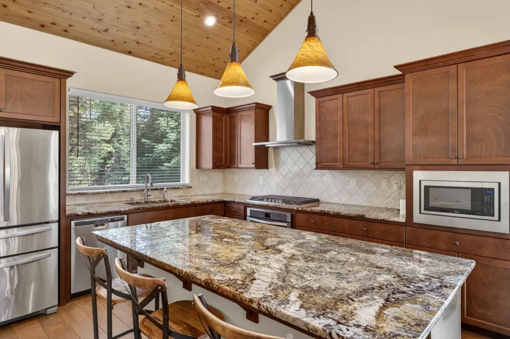 39597 Sunrock Lane Shaver Lake, CA 93664