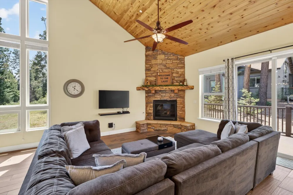 39597 Sunrock Lane Shaver Lake, CA 93664