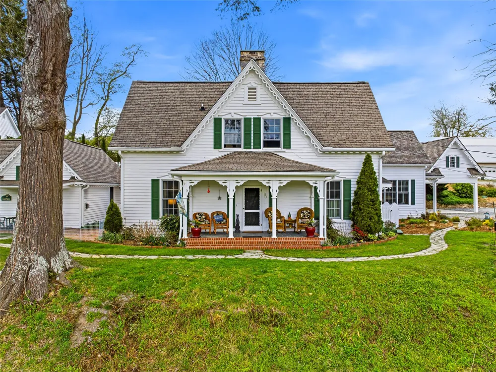 90 Woody Farm Drive Pisgah Forest, NC 28768