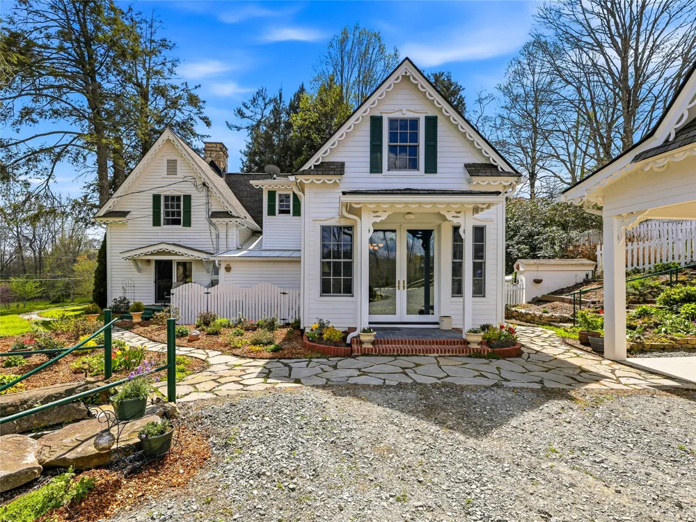 90 Woody Farm Drive Pisgah Forest, NC 28768