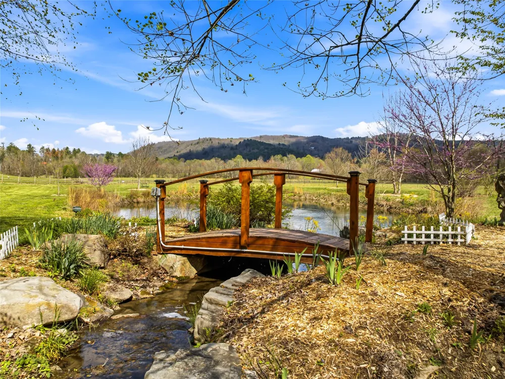 90 Woody Farm Drive Pisgah Forest, NC 28768