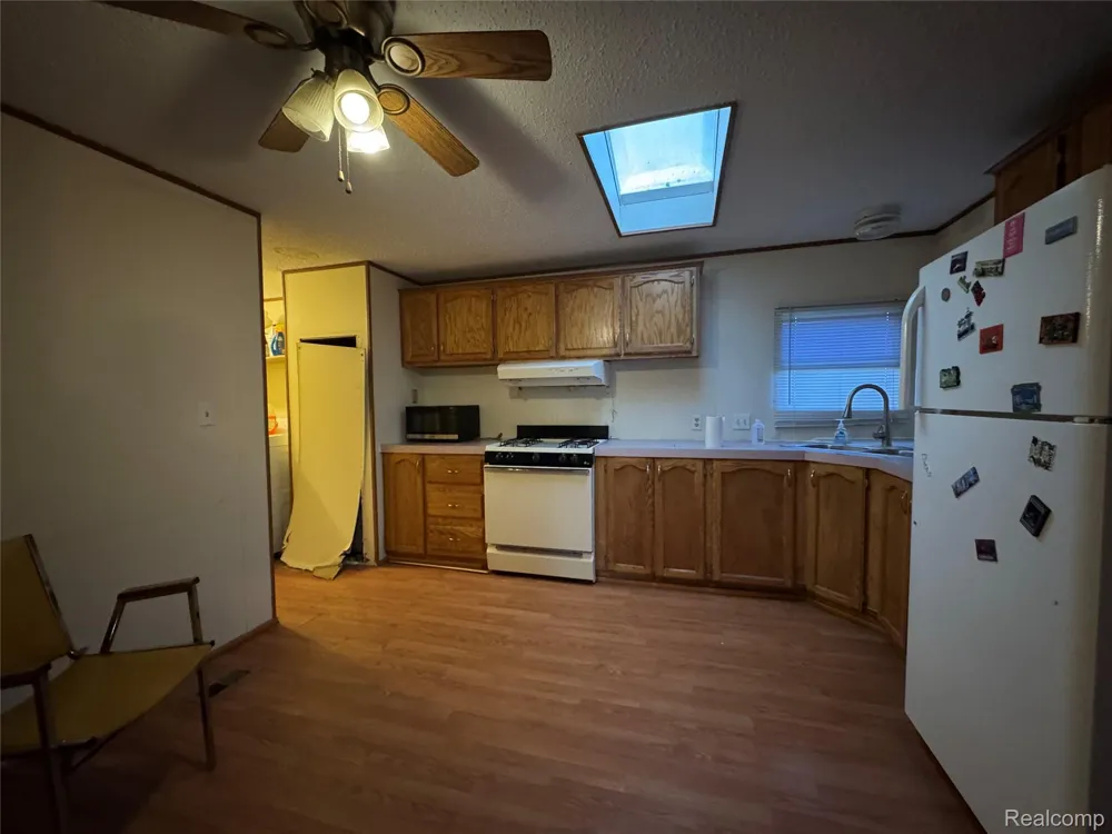 2700 Shimmons Road #161 Auburn Hills City, MI 48326