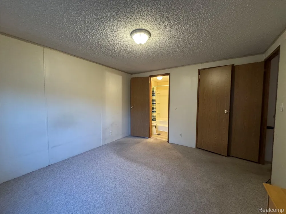 2700 Shimmons Road #161 Auburn Hills City, MI 48326