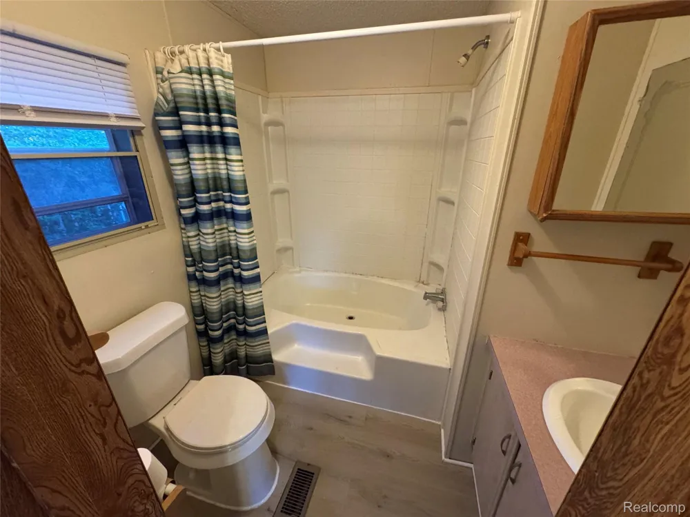 2700 Shimmons Road #161 Auburn Hills City, MI 48326